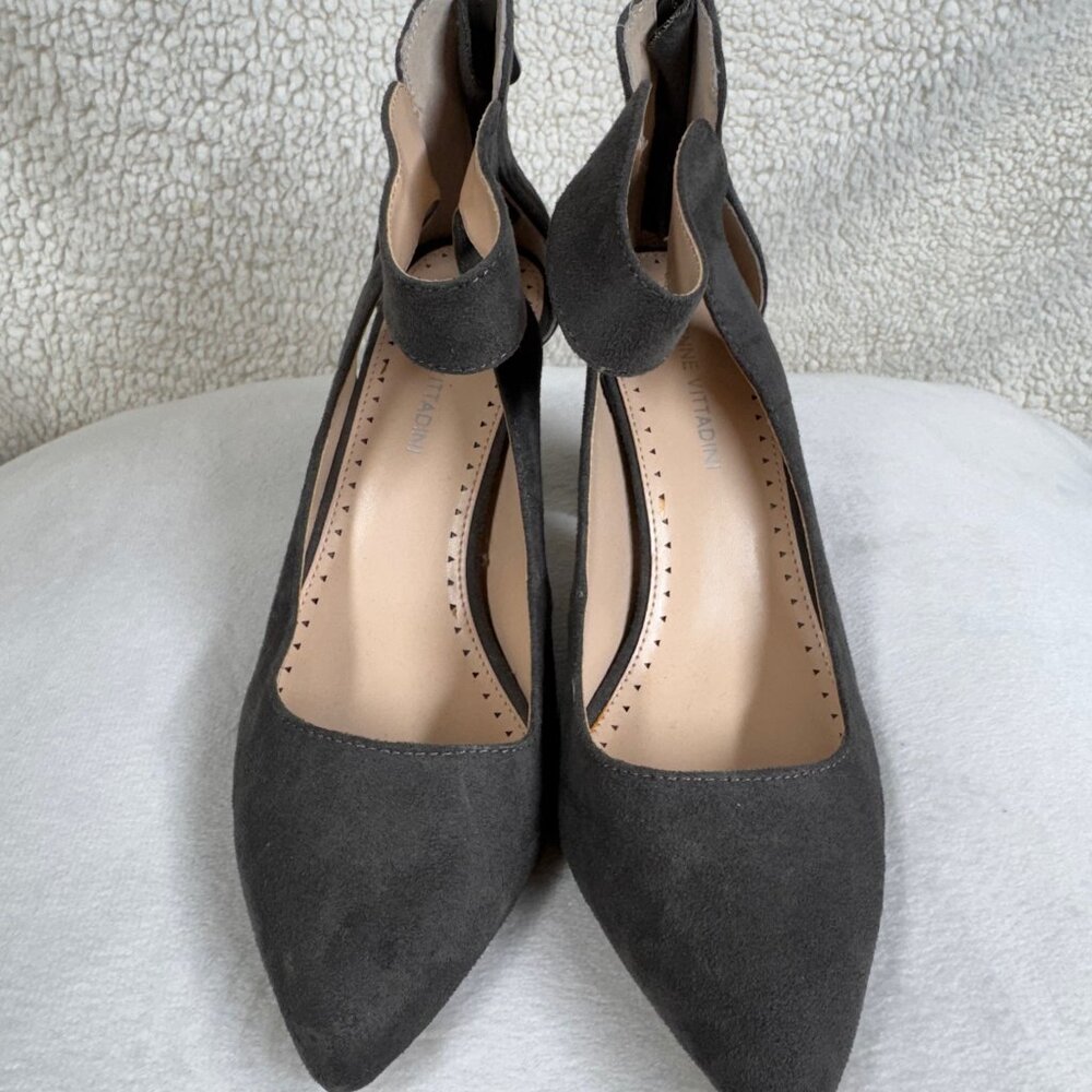 Adrienne Vittadini Nieves Grey Suede Heels Size 7